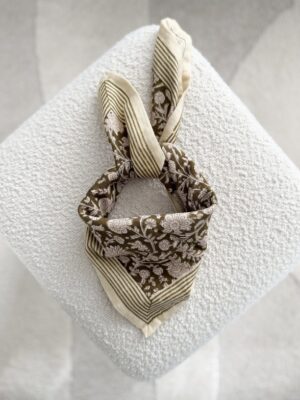 petit-foulard-imprime-blockprint-anjali-kaki-bellemme