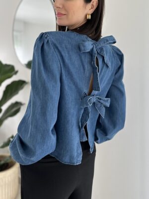 blouse-jeans-bleue-noeuds