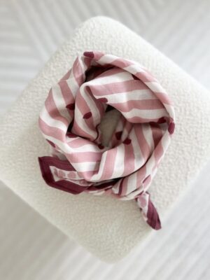 Grand-foulard-rayé-rose