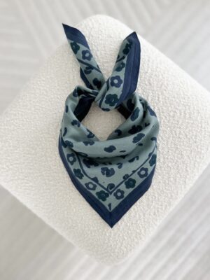 Petit-foulard-Léo-bleu