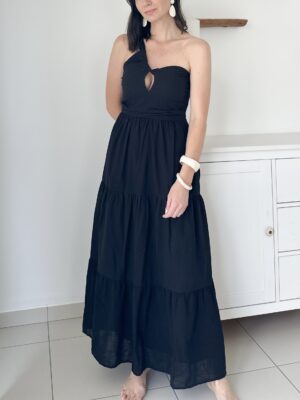 robe)longue-noire-bretelle-asymetrique-coupe-longue