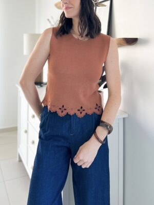 Top-camel-détails-ajourés