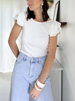 tee-shirt-blanc-coton-volants-epaules-decollete-au-dos
