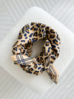 foulard-indien-grand-leopard-imprimé-camel-beige-bleumarine-blockprint