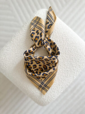 foulard-indien-petit-leopard-imprimé-camel-beige-bleumarine-blockprint