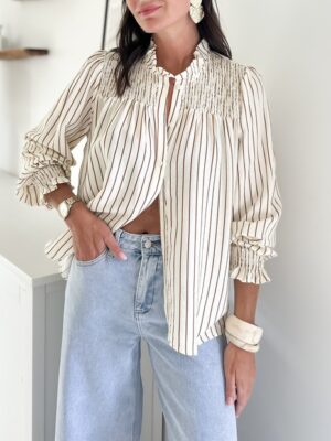 chemise-manches-longues-col-montant-volant-rayures-camel