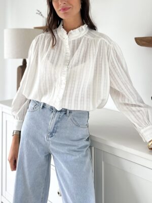 Chemise-blanche-manches-longues-volants