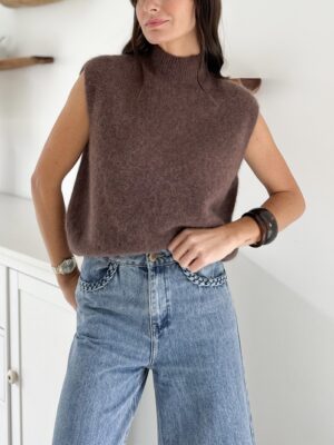 pull-en-maille-chocolat-sans-manches