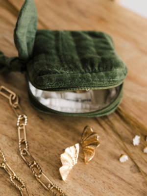 etui-a-bijoux-prisca-sauge-velours-vert