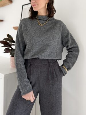 pull-gris-bords-côtes-manches-longues