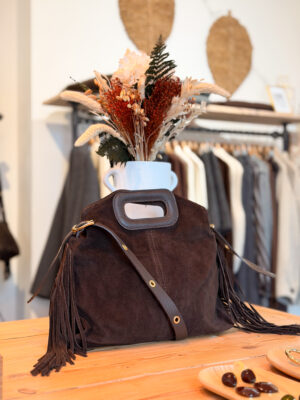 sac-croute-cuir-marron-chocolat-anse-franges