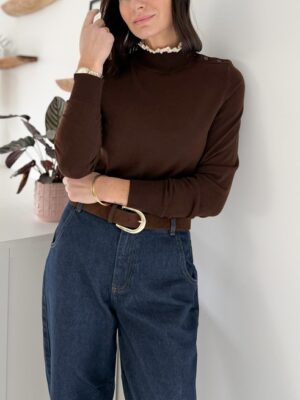 pull-chocolat-maille-broderie