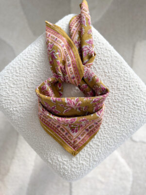 petit-foulard-arya-olive