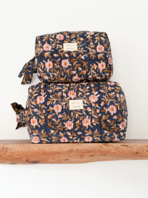 Trousse-de-toilette-Scarlett-encre