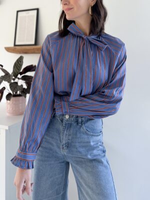 chemise-rayures-bleues-bordeaux-col-a nouer-manches-longues