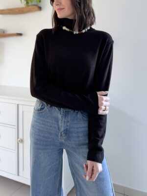 Pull-col-roulé-chocolat-manches-longues