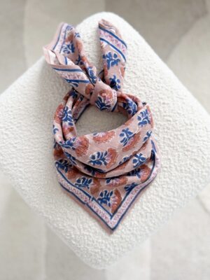 Foulard-imprimé-Namaste-violine