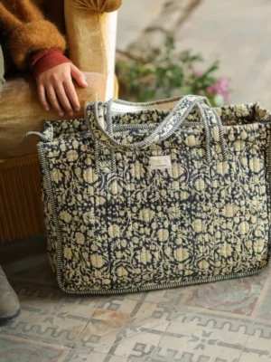 cabas-matelasse-anjali-encre-marque-bellemme