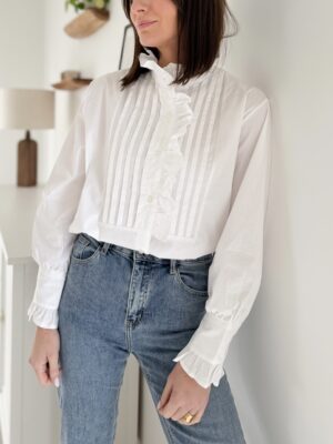 chemise blanche plastron plissé manches longues col volants