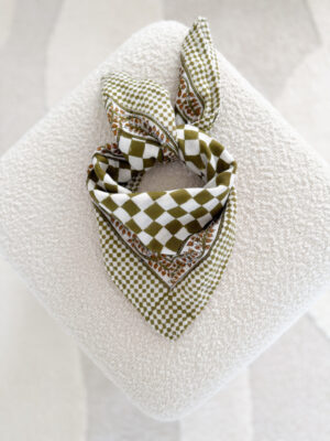 petit-foulard-damier-kaki