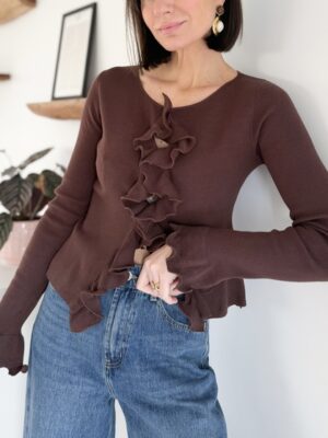 gilet marron chocolat manches longues volants sur le devant bas de manches évasés