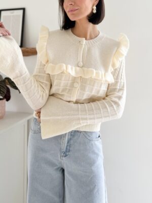 gilet maille écru manches longues évasées encolure ronde