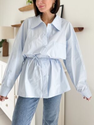 chemise longue bleue ciel col classique lien à nouer à la taille manches longues
