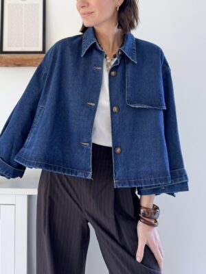 Veste courte jeans bleu cape manches 3/4 col classique
