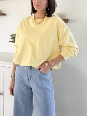 Sweat jaune forme boule taille élastique et encolure ronde