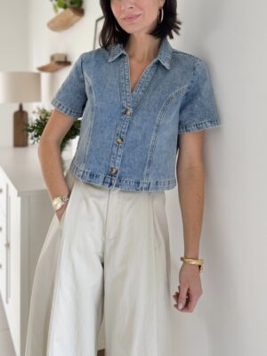 Chemise manches courtes jeans Col classique et coupe courte