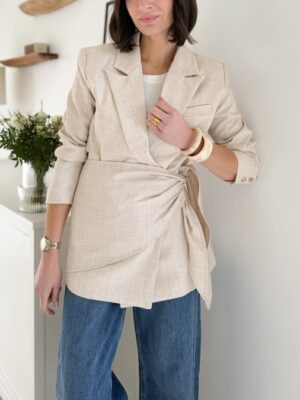 Blazer manches longues beige coupe droite ceinture triangle amovible
