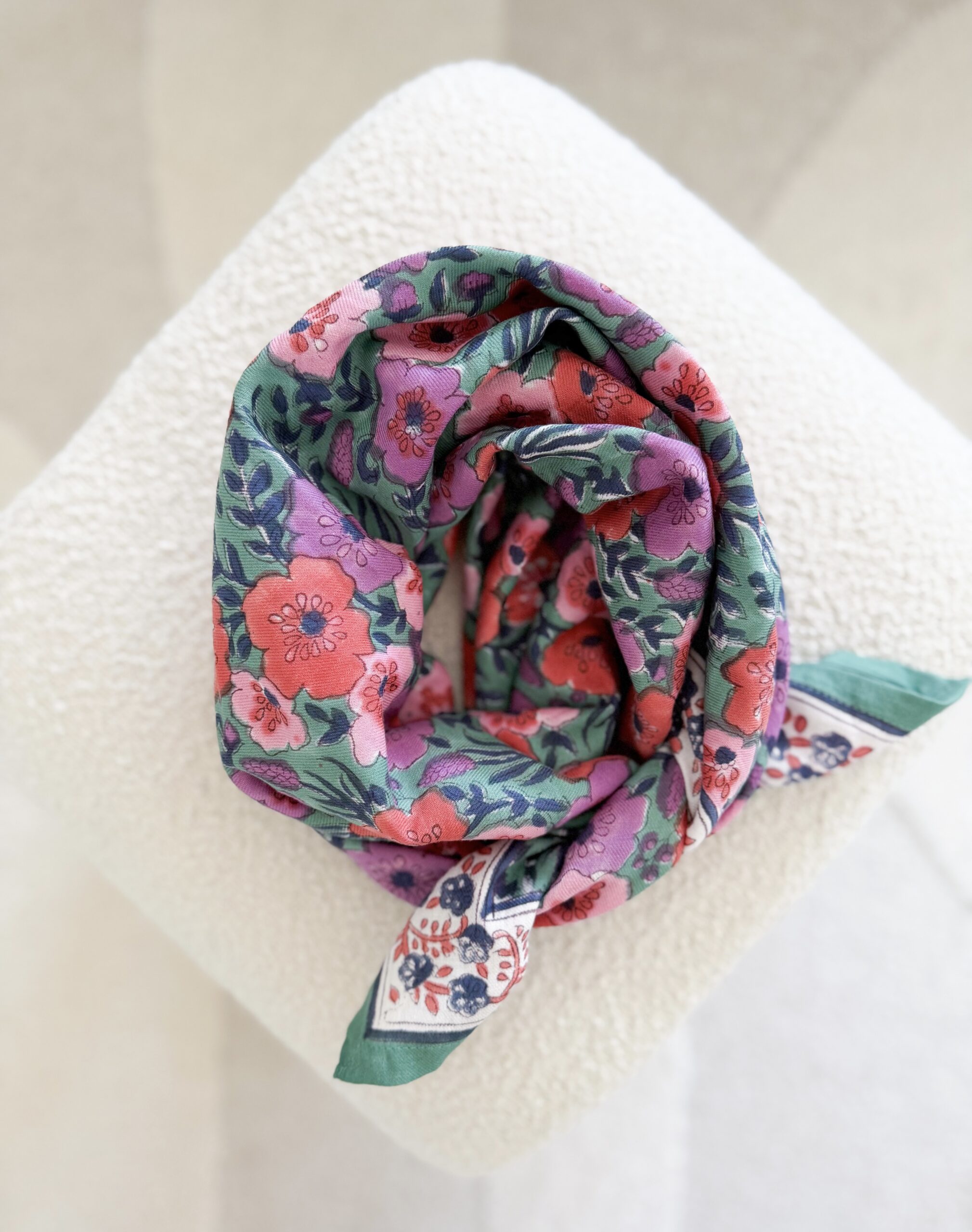 grand foulard indien imprimé motif fleurs Indore vert