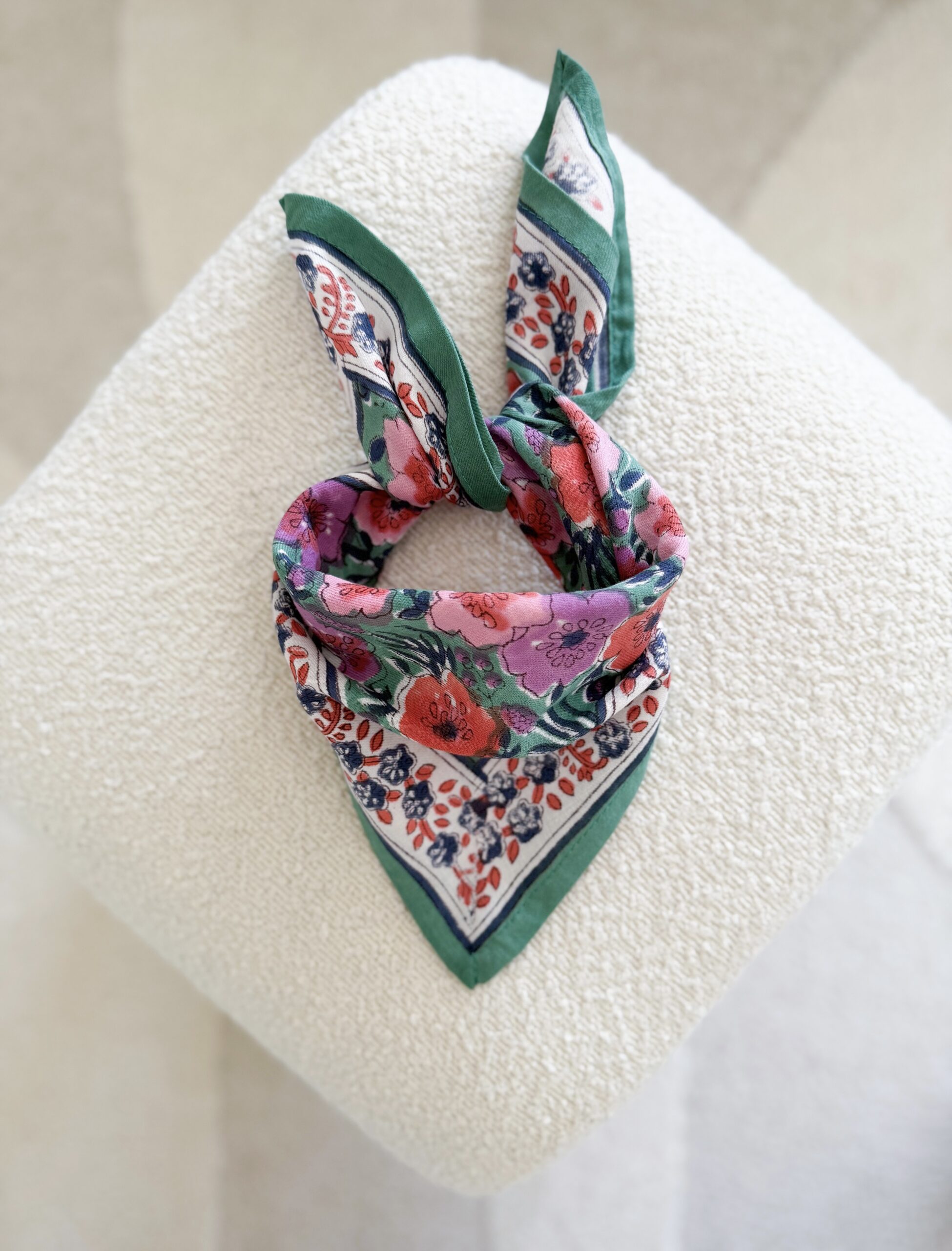 petit foulard indien imprimé fleurs Indore vert