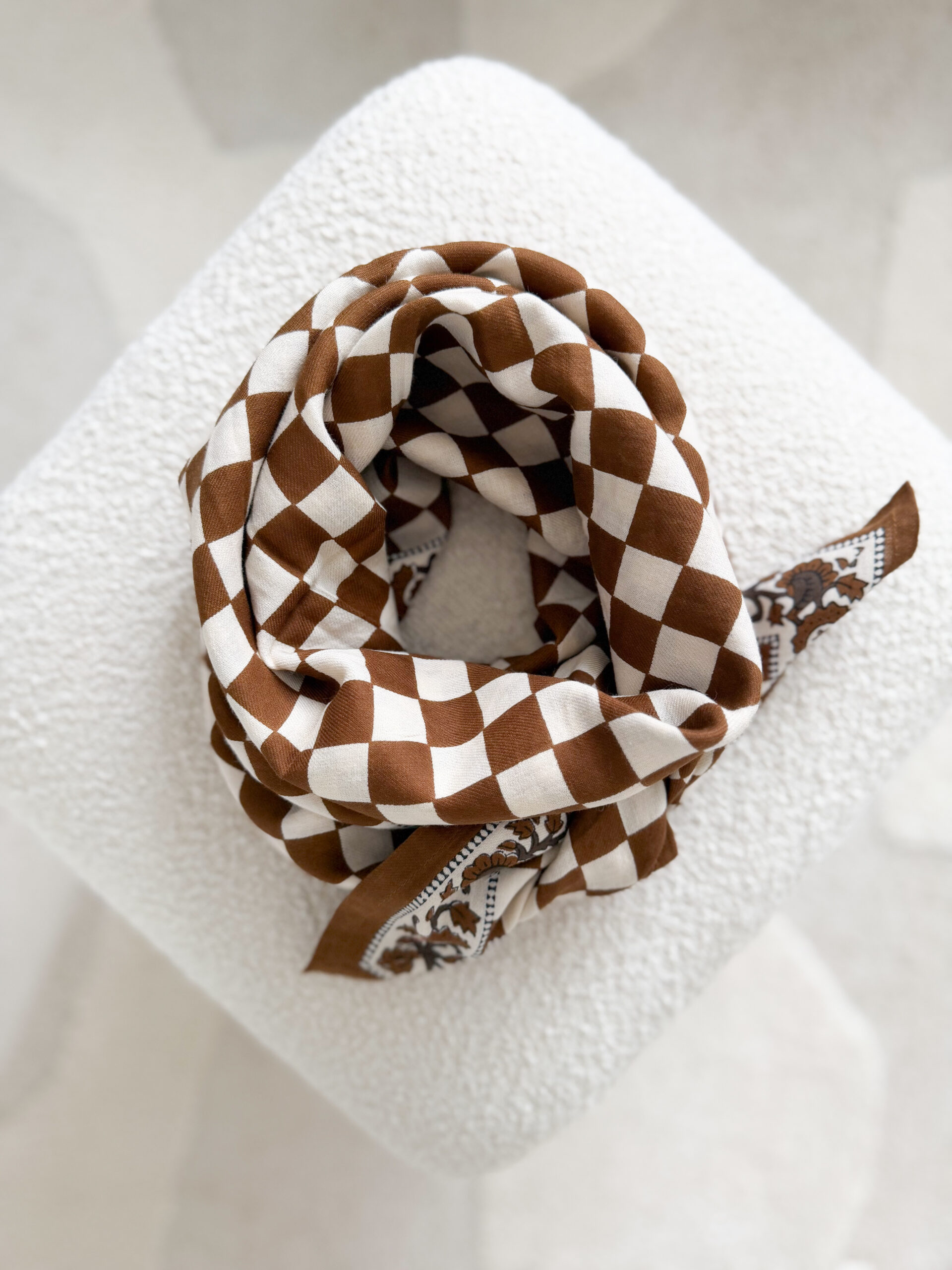 grand foulard damier camel indien