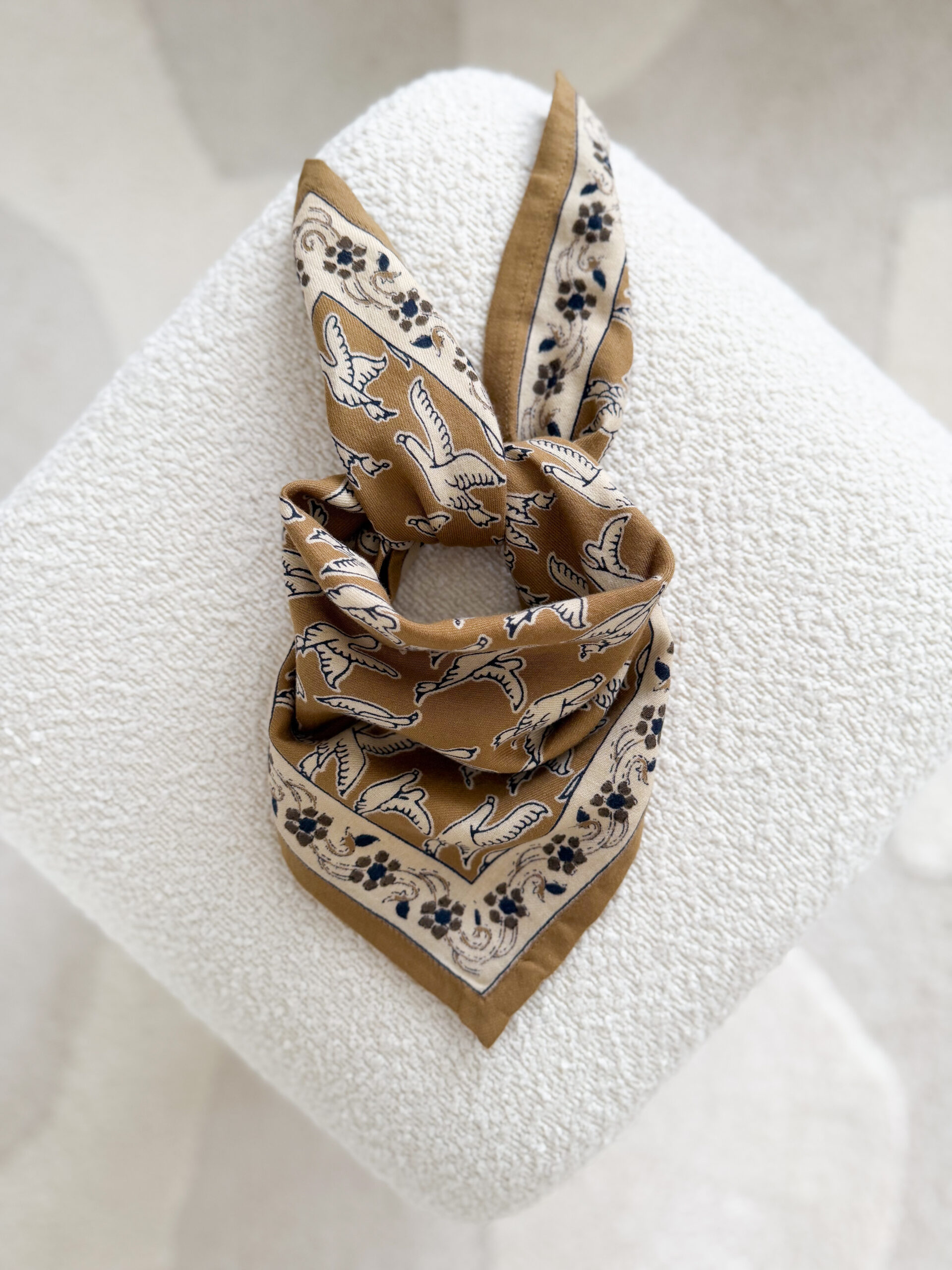 Petit foulard mercure oiseaux graphique