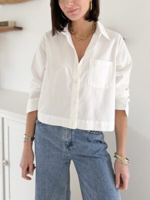 Chemise blanche coupe courte