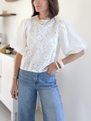Blouse brodée blanche manches courtes bouffantes