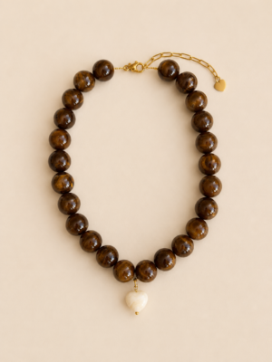 collier résine perles rondes choco coeur amovible blanc