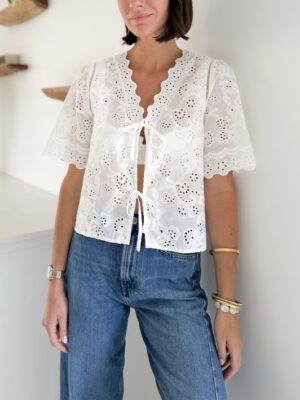 Blouse brodée encolure V