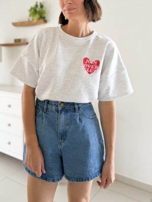 Sweat gris perle à manches courtes Coupe oversize Encolure ronde Inscription devant et dos "Join the lovers club"